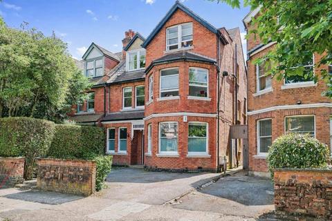 3 bedroom apartment for sale, Dartmouth Road, Mapesbury, London, NW2