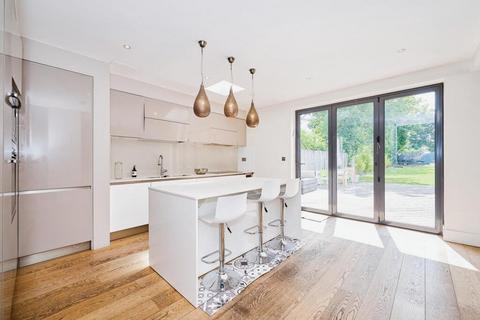 3 bedroom apartment for sale, Dartmouth Road, Mapesbury, London, NW2