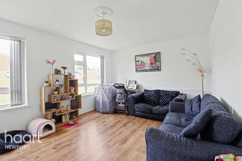 undefined, Brynglas Close, Newport