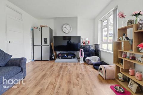 undefined, Brynglas Close, Newport
