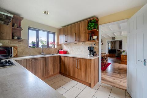 6 bedroom detached house for sale, New Road, Bampton, Oxfordshire, OX18
