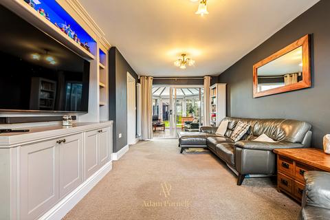 4 bedroom detached house for sale, Elm Close, Ibstock, LE67