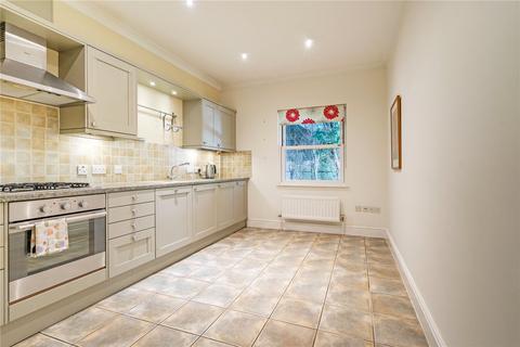 2 bedroom apartment for sale, Beaumont Court, T/Wells, Kent, TN2