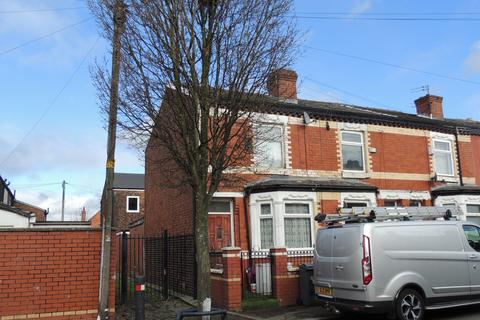 2 bedroom end of terrace house for sale, Heathcote Road, Gorton