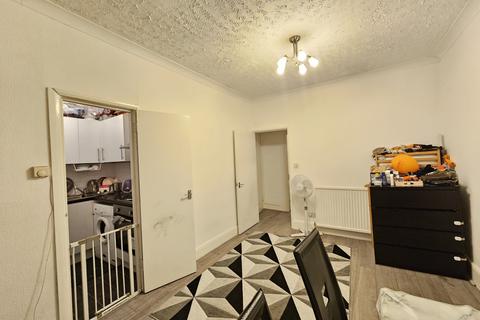 1 bedroom flat for sale, The Drive, IG1 3HB