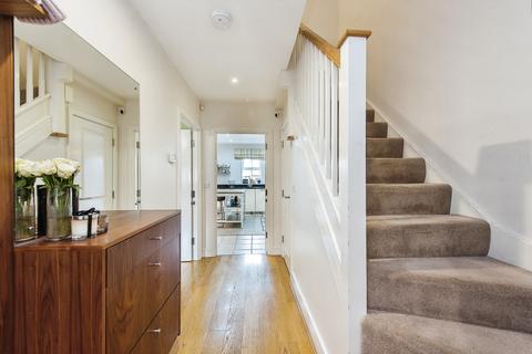 undefined, Heatherlea Grove, Worcester Park, KT4