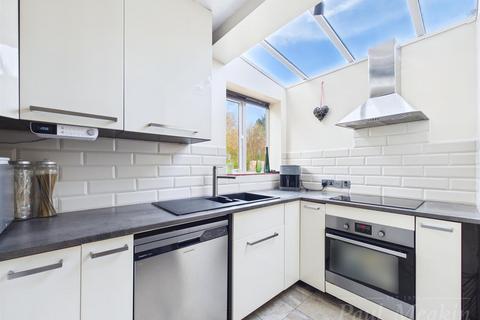undefined, Barn Crescent, Purley