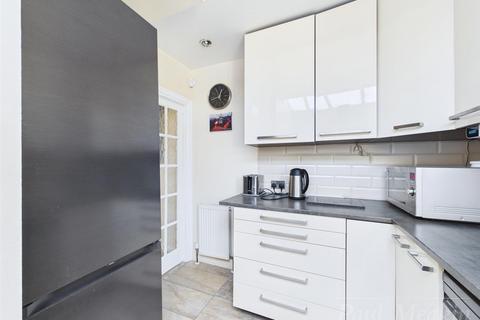 undefined, Barn Crescent, Purley