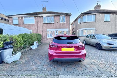 3 bedroom semi-detached house to rent, Marvell Avenue, Hayes, Middlesex, UB4 0QS