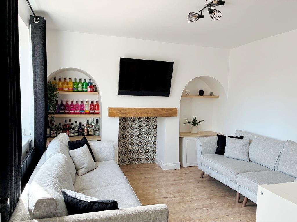 Sitting Room.JPG