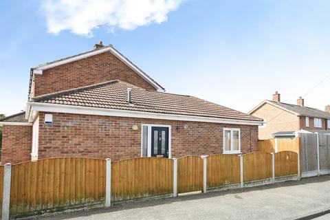 1 bedroom semi-detached bungalow for sale, Bournebridge Close, Hutton, Brentwood