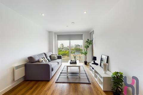 2 bedroom flat for sale, The Gateway, 15 Trafford Road, Salford, M5
