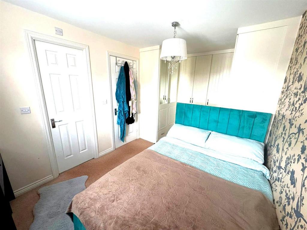 Estate agent brightened.jpg