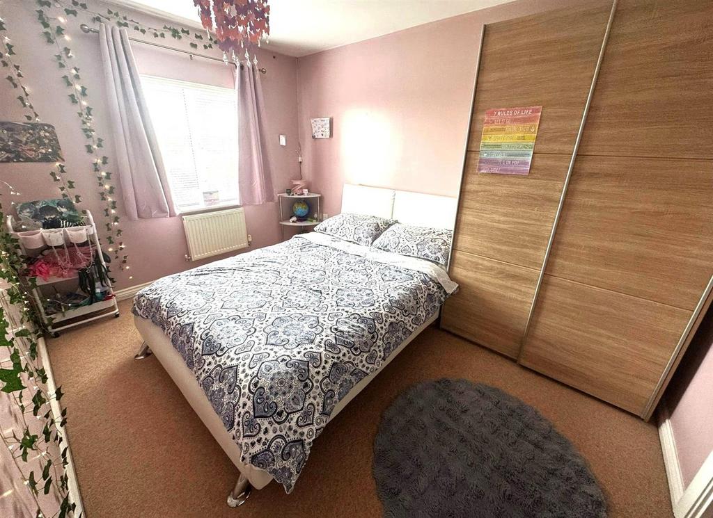Bedroom2 listing ready.jpg