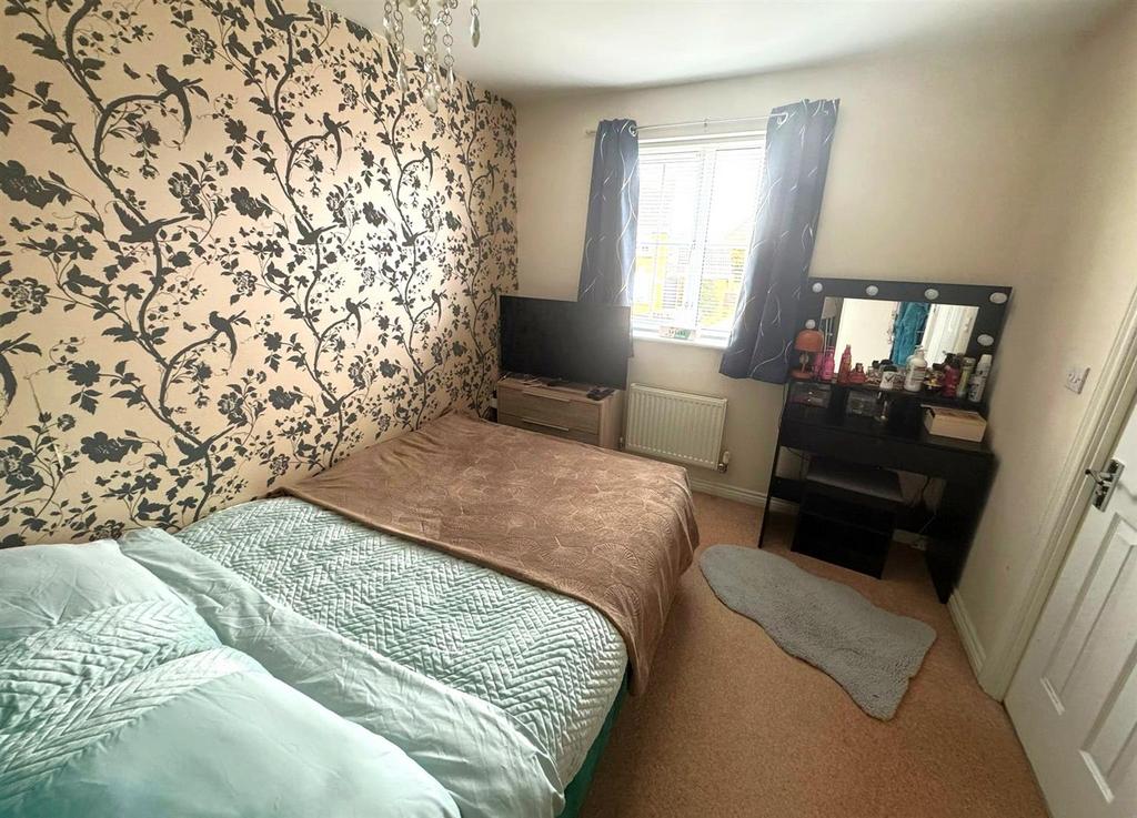 Bedroom listing final.jpg