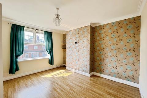 3 bedroom flat to rent, Horsley Hill Road, South Shields