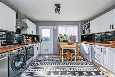 3 bedroom semi-detached house for sale, Edale Square, Ilkeston, DE7