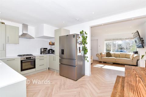3 bedroom semi-detached house for sale, Biddenden Close, Maidstone ME15