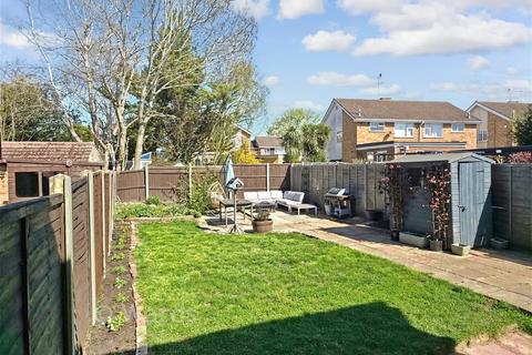 3 bedroom semi-detached house for sale, Biddenden Close, Maidstone ME15