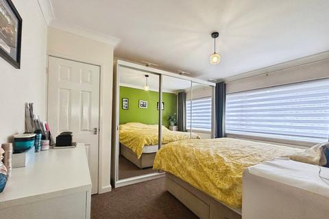 undefined, Elm Rise, Bryncethin, Bridgend, CF32