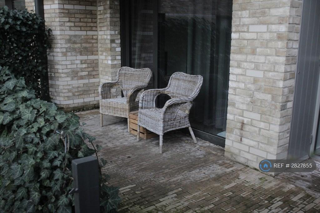 Outdoor Private Patio