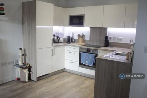 1 bedroom flat to rent, Kingfisher Heights, London, E16