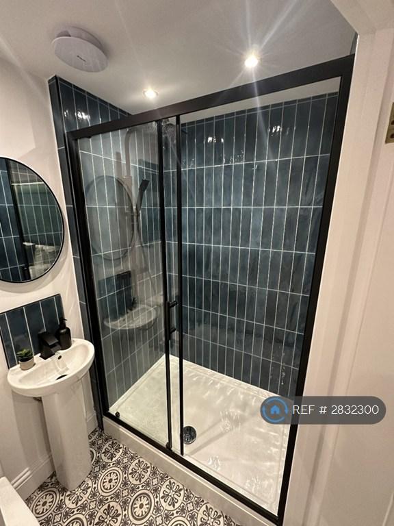 Studio 4 En-Suite