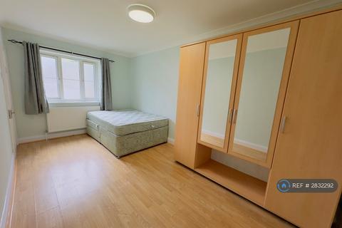 undefined, Great West Road, Hounslow, TW5
