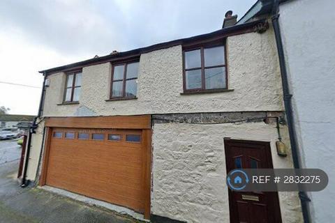2 bedroom flat to rent, Keverne Garage, Helston, TR12