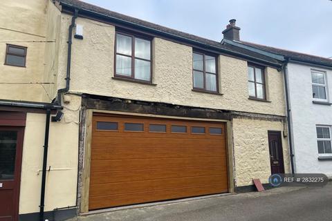 2 bedroom flat to rent, Keverne Garage, Helston, TR12