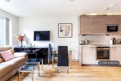 Studio to rent, Counter House, London, SW6