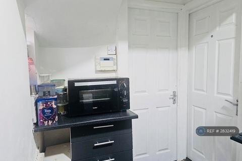 undefined, Hounslow, Hounslow, TW4
