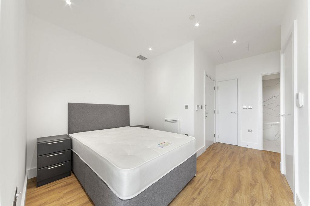 Apartment in London - More