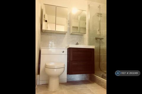 undefined, Fleming Road, Chafford Hundred, RM16
