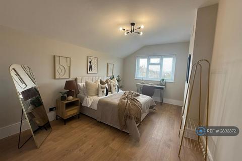 undefined, First Floor, London, SE13