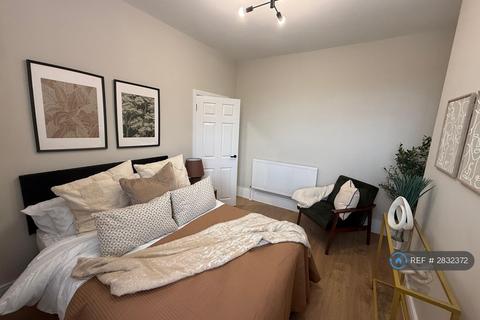 undefined, First Floor, London, SE13