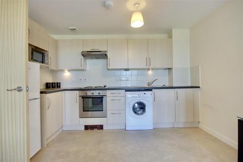 2 bedroom flat to rent, The Round House, Gunwharf Quays, Portsmouth