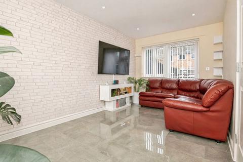 2 bedroom semi-detached house for sale, Shaw Close, Pershore, WR10