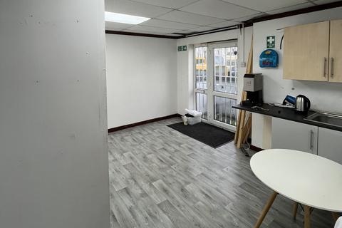 Industrial development to rent, 290A Stanton Rd Burton On Trent DE15 9SQ