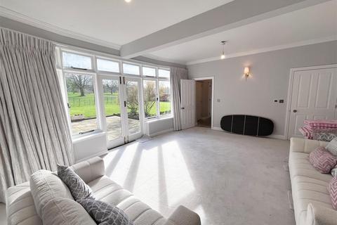 undefined, Chelford Road, Henbury, Macclesfield