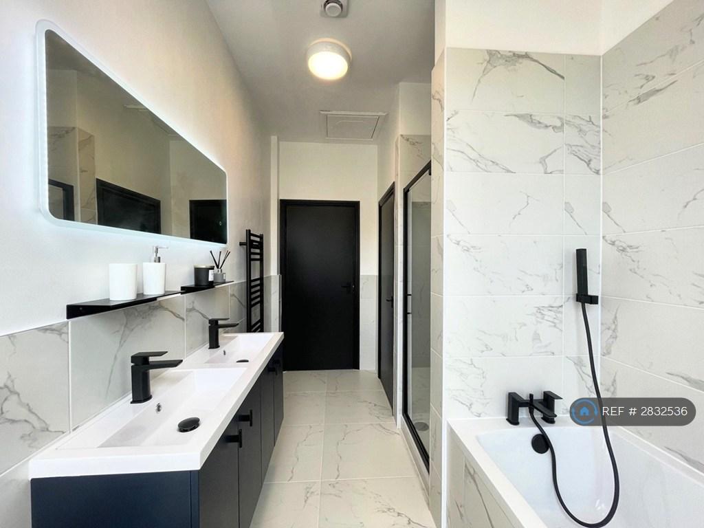 Main Bathroom