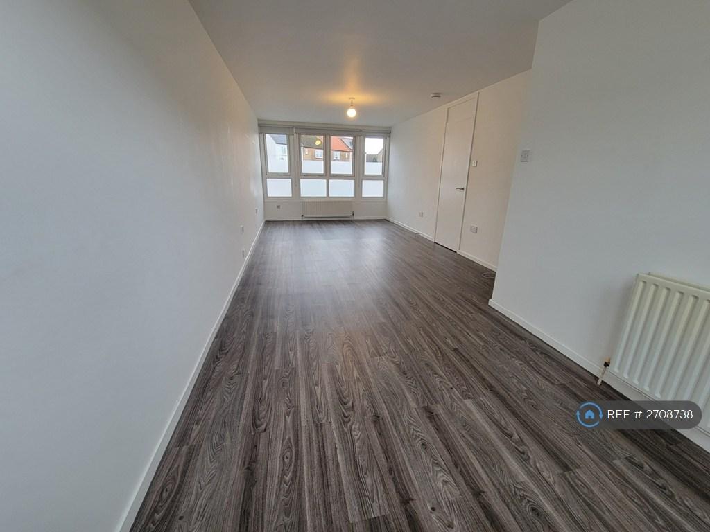 Living Room/Dining Area