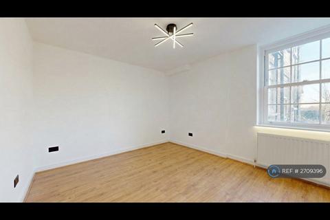 3 bedroom flat to rent, St John's Park Mansions, London, N19