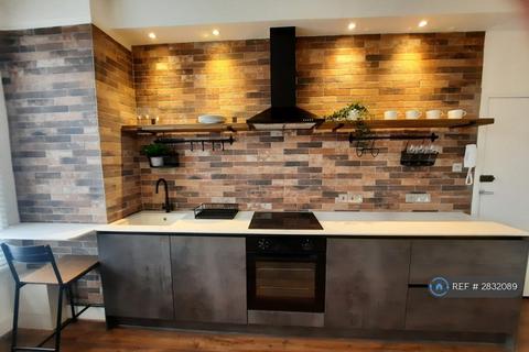 undefined, Tooting Bec, London, SW17