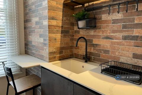 undefined, Tooting Bec, London, SW17