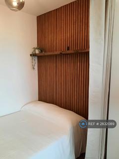 undefined, Tooting Bec, London, SW17