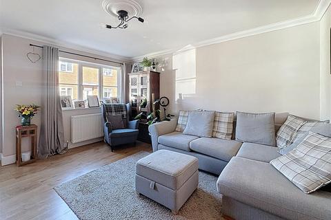 2 bedroom house for sale, Station Court, Railway Street, Hornsea