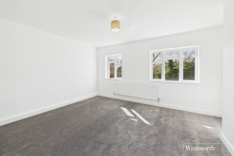 2 bedroom apartment to rent, Campbell Court, Kingsbury NW9