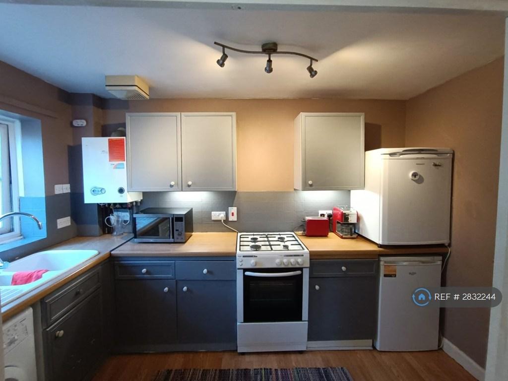 Kitchen 1