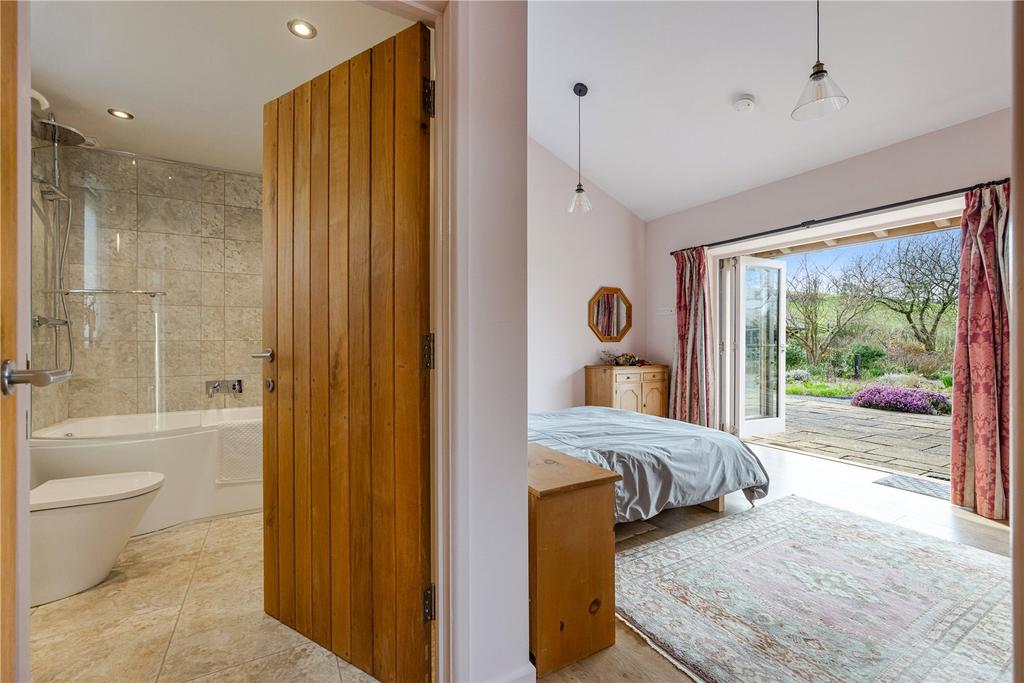 Grood Floor Bedroom